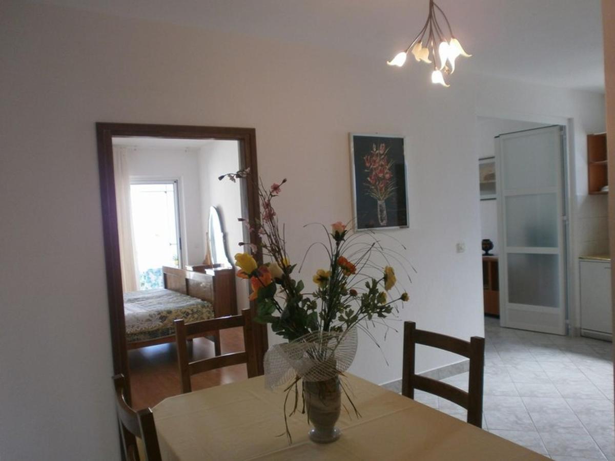 Apartments Villa Angela คิร์ก ห้อง รูปภาพ