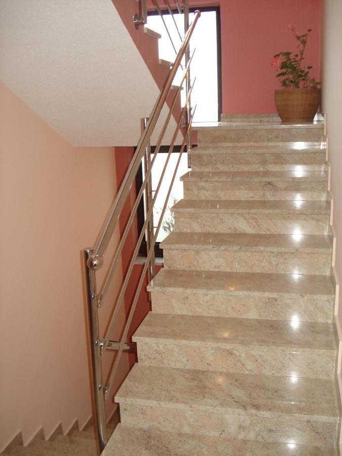 Apartments Villa Angela คิร์ก ภายนอก รูปภาพ