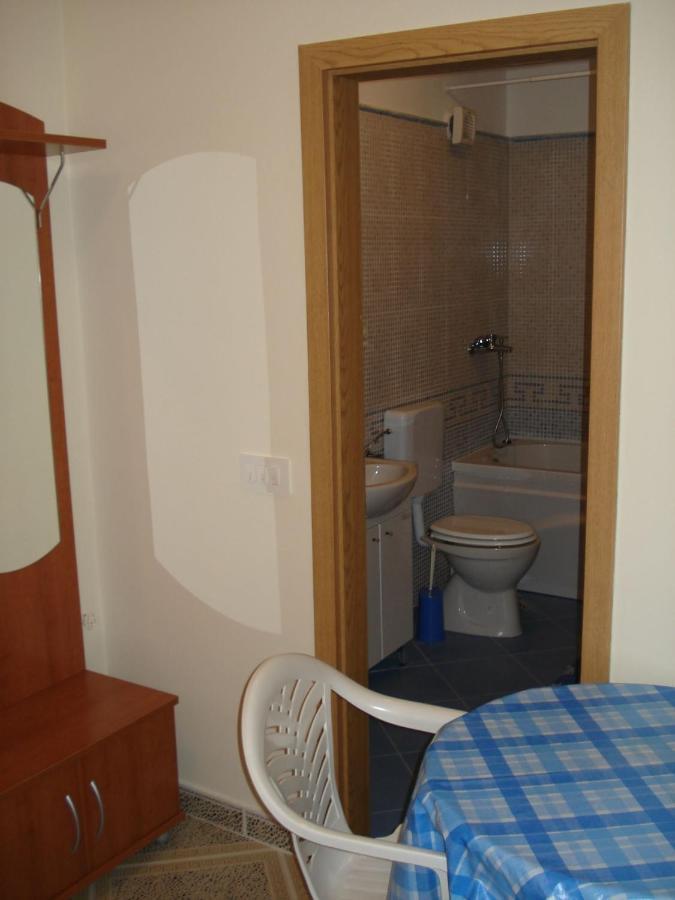 Apartments Villa Angela คิร์ก ห้อง รูปภาพ