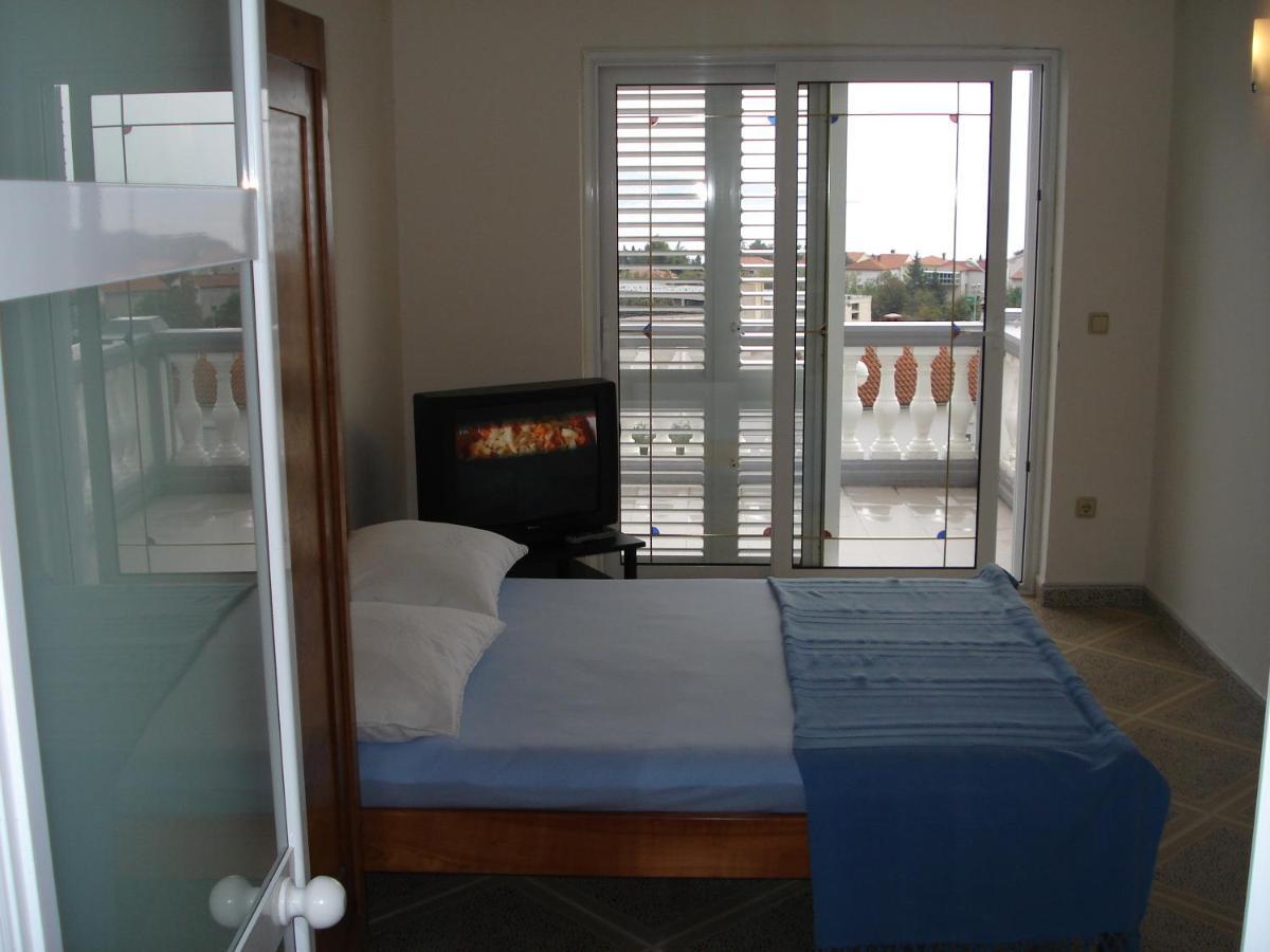 Apartments Villa Angela คิร์ก ห้อง รูปภาพ